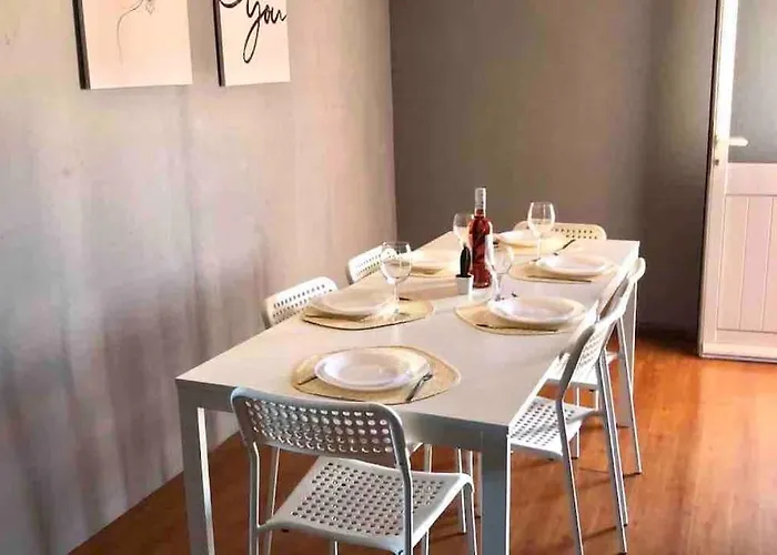 Beautiful Penthouse Two Bed Roof