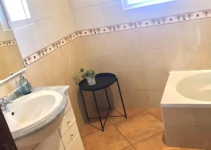 Beautiful Penthouse Two Bed Roof Albufeira